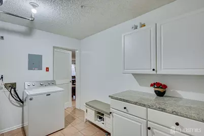 150 Prestwick Way, Edison, NJ 08820 - Photo 15