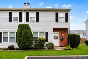 14 Dogwood Ct, Jamesburg, NJ 08831 - Photo 1