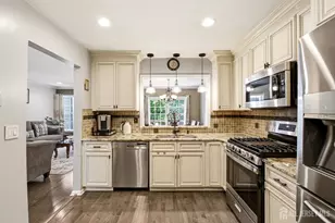 72 Coriander Dr, South Brunswick Township, NJ 08540 - Photo 11