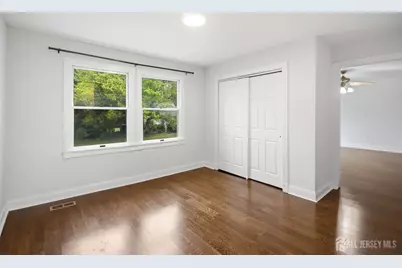 29 Windsor Drive, East Brunswick Township, NJ 08816 - Photo 17