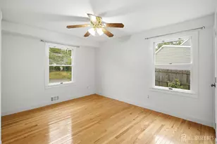 29 Windsor Dr, East Brunswick Township, NJ 08816 - Photo 15