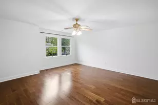 29 Windsor Dr, East Brunswick Township, NJ 08816 - Photo 23