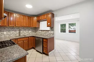 29 Windsor Dr, East Brunswick Township, NJ 08816 - Photo 7