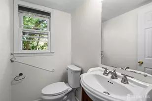 17 Meredith Rd, Edison, NJ 08817 - Photo 29