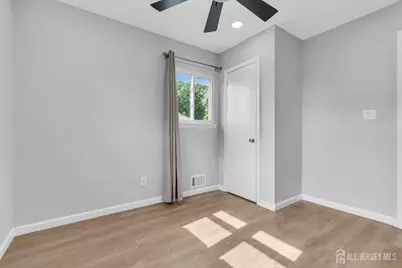 125 Jeff Street, Edison, NJ 08837 - Photo 23