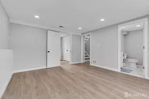 125 Jeff St, Edison, NJ 08837 - Photo 29