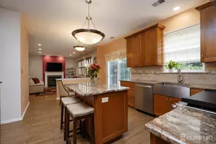 25 Edinburg Ln, East Brunswick Township, NJ 08816 - Photo 11