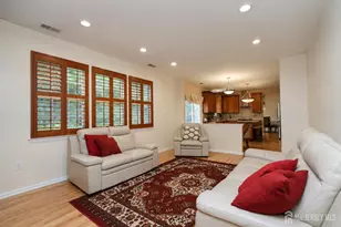 25 Edinburg Ln, East Brunswick Township, NJ 08816 - Photo 7