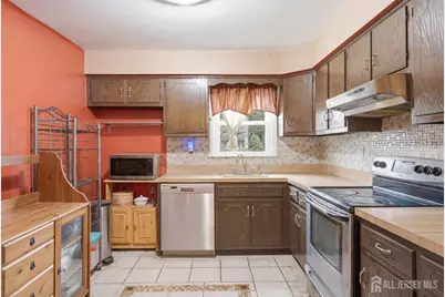 3 Wilkens Drive, Piscataway Township, NJ 08854 - Photo 9