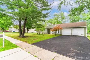 3 Wilkens Dr, Piscataway Township, NJ 08854 - Photo 3