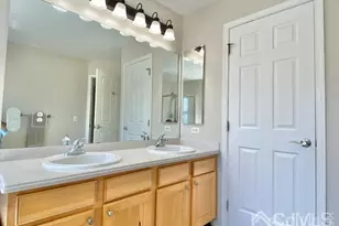 24 Skurka Ct, Sayreville, NJ 08872 - Photo 39