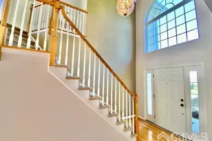 24 Skurka Ct, Sayreville, NJ 08872 - Photo 13
