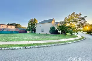 24 Skurka Ct, Sayreville, NJ 08872 - Photo 11