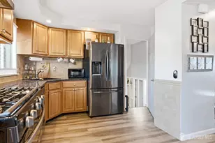 8 Oak St, Carteret, NJ 07008 - Photo 7