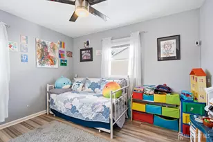 8 Oak St, Carteret, NJ 07008 - Photo 13