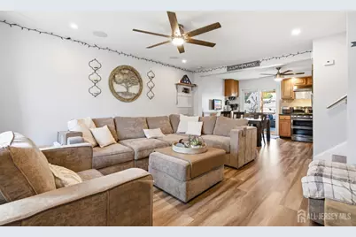8 Oak Street, Carteret, NJ 07008 - Photo 3