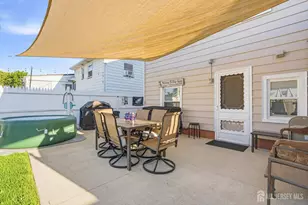 8 Oak St, Carteret, NJ 07008 - Photo 27