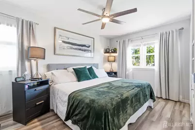8 Oak Street, Carteret, NJ 07008 - Photo 11