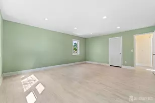 8 Danny Ct, North Brunswick Township, NJ 08902 - Photo 33