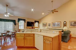 19 Republic Row, Franklin Township, NJ 08873 - Photo 17