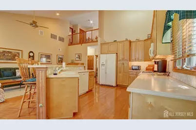 19 Republic Row, Franklin Township, NJ 08873 - Photo 15