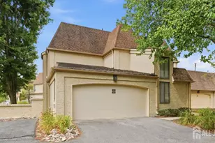 93 Gate House Ln, Edison, NJ 08820 - Photo 1