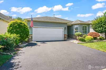 37 Vineyard Court, Monroe Township, NJ 08831 - Photo 3