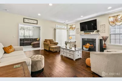 37 Vineyard Court, Monroe Township, NJ 08831 - Photo 19