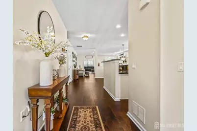 37 Vineyard Court, Monroe Township, NJ 08831 - Photo 5