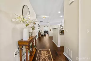 37 Vineyard Ct, Monroe Township, NJ 08831 - Photo 5