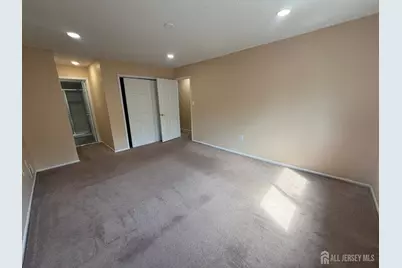 1502 Edison Glen, Edison, NJ 08837 - Photo 17