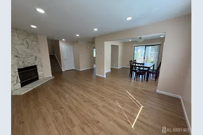 1502 Edison Glen, Edison, NJ 08837 - Photo 5
