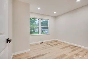 290 Fresh Ponds Rd, South Brunswick Township, NJ 08852 - Photo 21