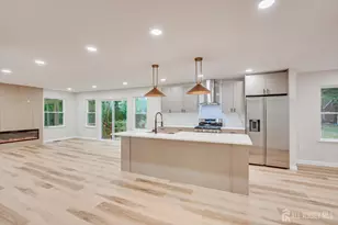 290 Fresh Ponds Rd, South Brunswick Township, NJ 08852 - Photo 9