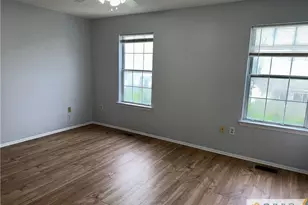 31 Kingston Run, North Brunswick Township, NJ 08902 - Photo 3