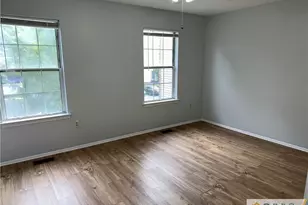 31 Kingston Run, North Brunswick Township, NJ 08902 - Photo 5