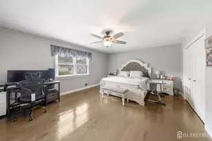 21 Knoll Ct, Old Bridge Township, NJ 07747 - Photo 9