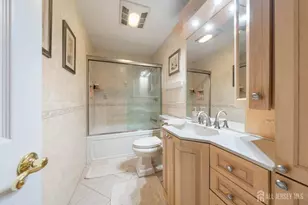 21 Knoll Ct, Old Bridge Township, NJ 07747 - Photo 11
