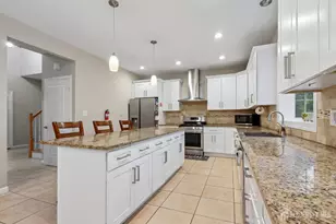 20 Ivy Pl, Monroe Township, NJ 08831 - Photo 5