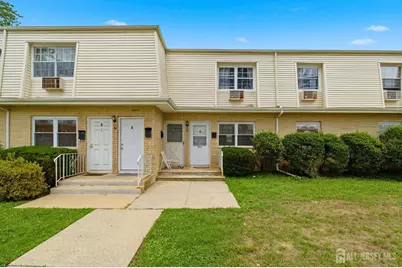 89 White Street #c, Eatontown, NJ 07724 - Photo 3