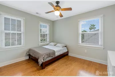 8 Hooker Street, Middlesex, NJ 08846 - Photo 13