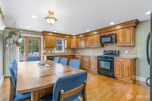 8 Hooker St, Middlesex, NJ 08846 - Photo 7