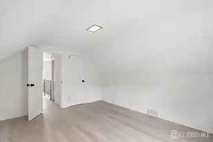 421 1st St, Middlesex, NJ 08846 - Photo 17