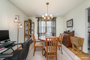 6 Ash Ln, Parsippany-Troy Hills, NJ 07034 - Photo 7