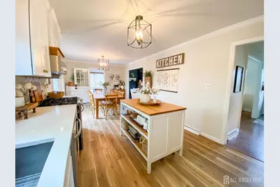 608 E Hendricks Boulevard E, South Plainfield, NJ 07080 - Photo 7