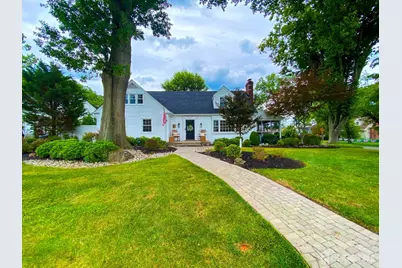 608 E Hendricks Boulevard E, South Plainfield, NJ 07080 - Photo 1