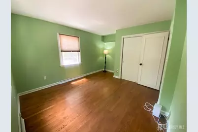 608 E Hendricks Boulevard E, South Plainfield, NJ 07080 - Photo 33