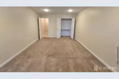 334 College Drive, Edison, NJ 08817 - Photo 3