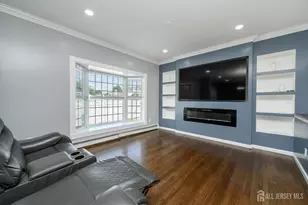 32 Dorothy St, Carteret, NJ 07008 - Photo 5