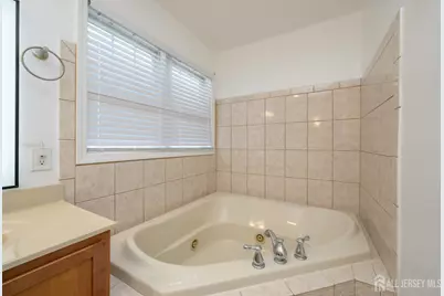32 Dorothy Street, Carteret, NJ 07008 - Photo 23